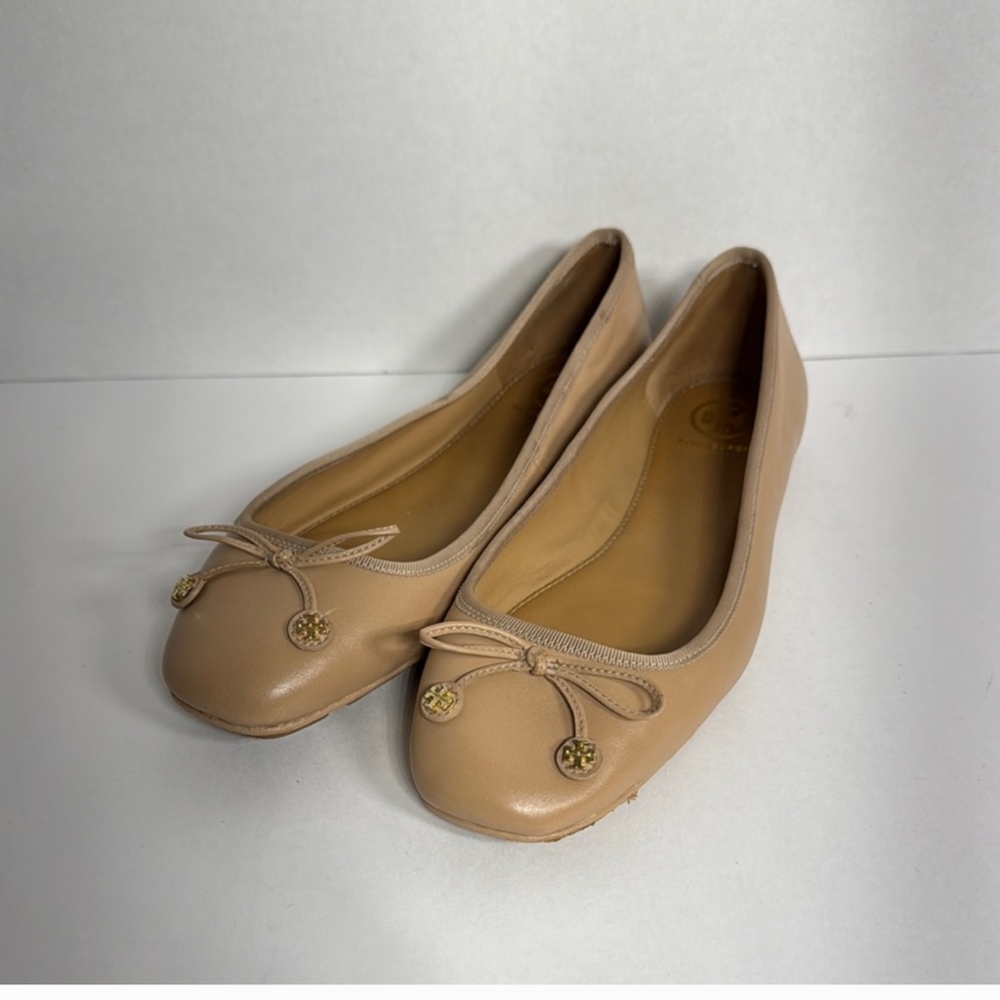 TORY BURCH EUC LAILA DRIVERS TAN REAL LEATHER NON SKID SOLES SIZE 9M